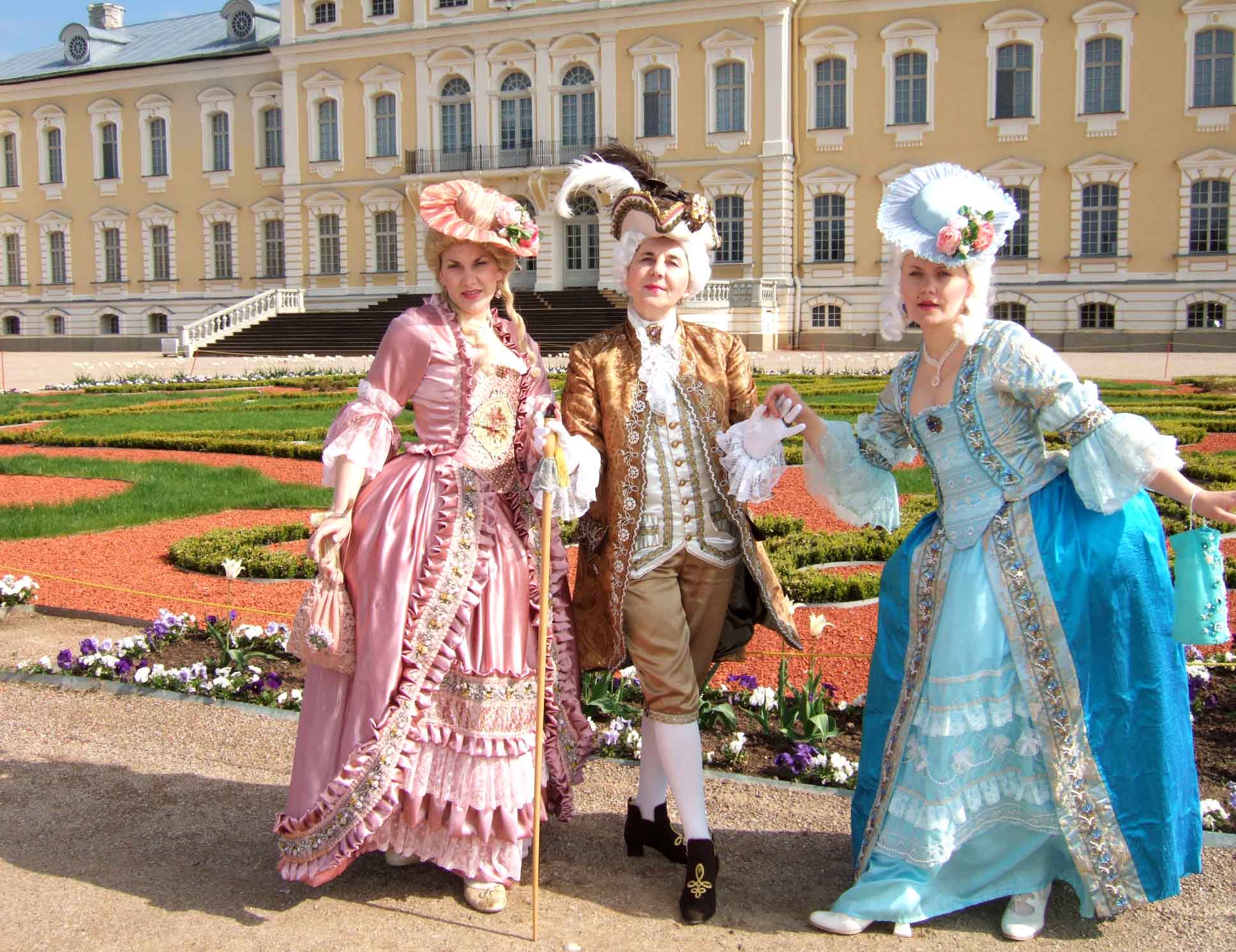 Перфоманс костюмированная экскурсия. Гатчинский дворец костюмированная экскурсия. Костюмированная экскурсия. Костюмированная экскурсия. Гатчинский дворец костюмированная экскурсия.